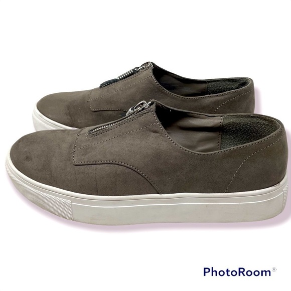 Madden Girl Shoes - Madden Girl Chunky Slip-On Flats Size: 9.5